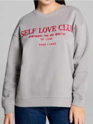 Bluza z napisem - szary. Szare bluzy bez kaptura damskie Sinsay, l. W wyprzedaży za 19.99 zł.