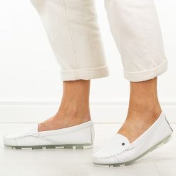 Białe skórzane mokasyny damskie Filippo Dp2037/26. Białe mokasyny damskie Filippo, z jeansu. Za 199.00 zł.