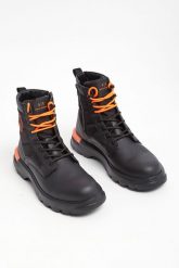 Trapery męskie ARMANI EXCHANGE. Buty zimowe męskie Armani Exchange, bez zapięcia. W wyprzedaży za 860.30 zł.