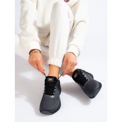 Damskie buty sportowe DK szare. Szare buty sportowe na co dzień damskie bez wzorów. Za 206.95 zł.