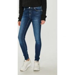 Review - Jeansy. Niebieskie jeansy damskie Review, z podwyższonym stanem. W wyprzedaży za 99.90 zł.