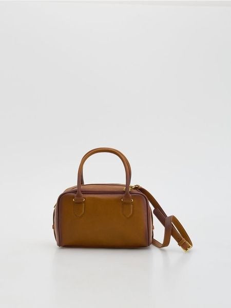 Torebka na ramię - brązowy. Brązowe torebki klasyczne damskie Reserved, bez wzorów, ze skóry, bez dodatków. Za 139.99 zł.