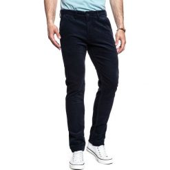 LEE SPODNIE MĘSKIE CHINO DARK MARINE L768WJ21 112121139. Niebieskie spodnie materiałowe męskie Lee, bez wzorów, z materiału, marine. W wyprzedaży za 139.99 zł.
