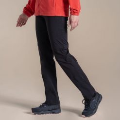 Spodnie damskie konwertowalne Craghoppers Kiwi Pro III. Czarne spodnie dresowe damskie CRAGHOPPERS, bez wzorów. Za 389.50 zł.