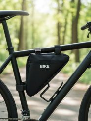 Torba na rower - czarny. Czarne torebki klasyczne damskie Sinsay, bez wzorów, bez dodatków. Za 32.99 zł.