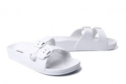 AXIM 7KL1508B biały, klapki basenowe damskie. Białe klapki damskie Axim, bez wzorów, bez obcasa. Za 27.99 zł.