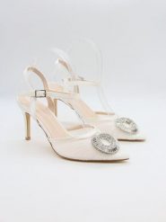 Bellucci Czółenka w kolorze białym rozmiar: 41. Białe czółenka damskie Bellucci, bez wzorów, bez obcasa, na szpilce. Za 130.99 zł.