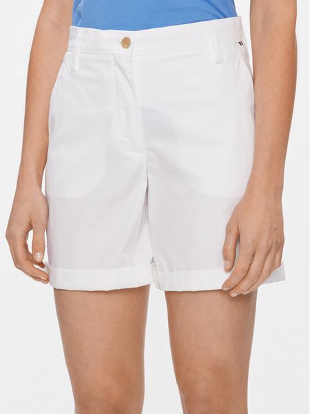 Tommy Hilfiger Szorty materiałowe WW0WW41769 Biały Regular Fit. Białe szorty damskie Tommy Hilfiger, bez wzorów, z bawełny. Za 329.99 zł.