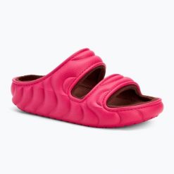 Klapki Crocs Classic Cozzzy Overpuff Sandal. Czerwone klapki damskie Crocs, bez wzorów, bez obcasa. Za 229.99 zł.