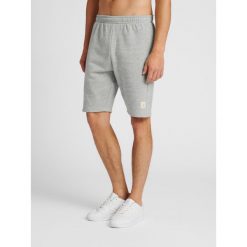 Krótki Hummel sweat. Szare szorty męskie HUMMEL, bez wzorów, sportowe. Za 141.00 zł.