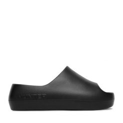 Klapki Hunter. Czarne klapki damskie Hunter, bez wzorów, bez obcasa. Za 99.99 zł.