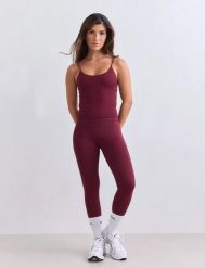 Damskie legginsy z wysokim stanem, squat proof, dla niskich Sense bordowe. Czerwone legginsy damskie Aim'n, s, bez wzorów, z elastanu, z podwyższonym stanem, na fitness i siłownię. Za 301.00 zł.