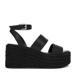 Sandały Badura. Czarne sandały damskie Badura, bez wzorów, bez obcasa. Za 379.99 zł.