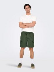 ONLY & SONS Szorty w kolorze zielonym rozmiar: XXL. Zielone szorty męskie Only & Sons, z bawełny, bez kołnierzyka. Za 101.45 zł.