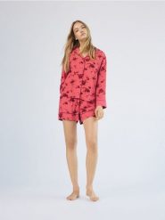 Dwuczęściowa piżama we wzory - różowy. Czerwone piżamy damskie Reserved, l, bez wzorów, z wiskozy, bez ramiączek. Za 139.99 zł.