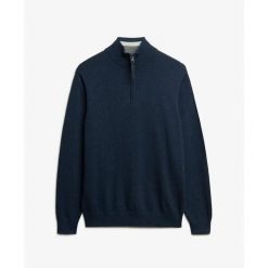 Czarny sweter z kołnierzem typu "camionneur" Superdry Essentials. Niebieskie swetry męskie Superdry., s, bez wzorów, z bawełny, bez kołnierzyka. Za 330.95 zł.