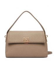 Calvin Klein Torebka Emblem Hw Pebble Shoulder Bag 25 LV04F3425G Beżowy. Brązowe torebki klasyczne damskie CALVIN KLEIN, bez wzorów, ze skóry, bez dodatków. Za 569.99 zł.