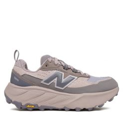 Buty do biegania New Balance. Fioletowe obuwie do biegania damskie New Balance. Za 749.99 zł.