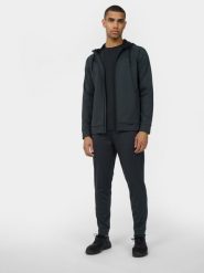 4F Spodnie treningowe szybkoschnące męskie 3XL. Czarne spodnie materiałowe męskie 4f, bez wzorów, z dzianiny. W wyprzedaży za 79.99 zł.