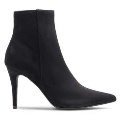 Botki Jenny Fairy. Czarne botki damskie Jenny Fairy, bez obcasa, na szpilce, bez zapięcia. Za 99.99 zł.