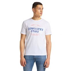 MĘSKI T-SHIRT LEE SS POSTER TEE WHITE L63EFE12 112114994. Białe t-shirty męskie Lee, l, bez wzorów, bez kołnierzyka. Za 69.99 zł.