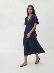 Sukienka midi z lyocellem - granatowy. Niebieskie sukienki damskie Reserved, l, bez wzorów, z lyocellu, bez kołnierzyka, bez ramiączek, midi, rozkloszowane. Za 159.99 zł.