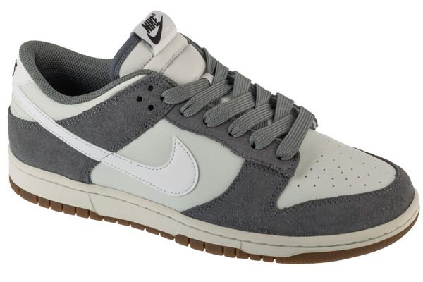 Buty sportowe Sneakersy męskie, Dunk Low Retro SE. Szare buty sportowe na co dzień męskie Nike, z materiału, bez zapięcia, trekkingowe. Za 499.99 zł.