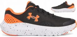 Buty do biegania męskie Under Armour Surge 4. Brązowe buty fitness męskie Under Armour, do biegania. Za 150.99 zł.