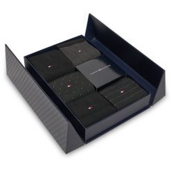 Skarpety długie Tommy Hilfiger. Czarne skarpetki męskie Tommy Hilfiger, bez wzorów. Za 149.99 zł.