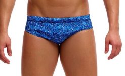 Kąpielówki męskie Funky Trunks Pebble Beach - slipy. Niebieskie kąpielówki męskie FUNKY TRUNKS, l, bez wzorów, z materiału, na fitness i siłownię. Za 139.00 zł.