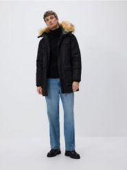 Kurtka parka z kapturem - czarny. Czarne kurtki męskie Reserved, l, bez wzorów, z tkaniny, z kapturem. Za 399.99 zł.