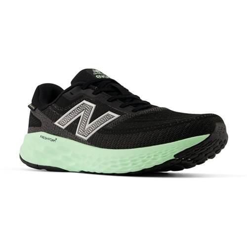 Buty do biegania męskie New Balance MEVOZGB4BLA. Czarne obuwie do biegania damskie New Balance. Za 871.00 zł.