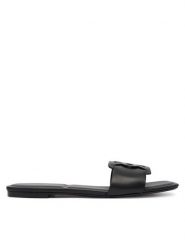 Calvin Klein Klapki Square Flat Sandal Emblem HW0HW03128 Czarny. Czarne klapki damskie CALVIN KLEIN, bez wzorów, ze skóry, bez obcasa. Za 409.99 zł.