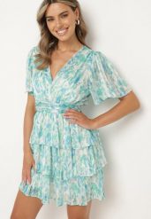 Zielono-Niebieska Sukienka z Gumką w Pasie i Dekoltem w Serek z Falbankami Zdobiona Metaliczną Nicią Wralea. Zielone sukienki damskie Born2be, na spotkanie biznesowe, m, z aplikacjami, bez kołnierzyka, bez ramiączek, midi. Za 69.99 zł.