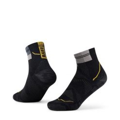 Skarpety biegowe Buff Coolnet Quarter Sock CQ - graphite 42-44. Czarne skarpetki damskie Buff, bez wzorów. Za 98.99 zł.