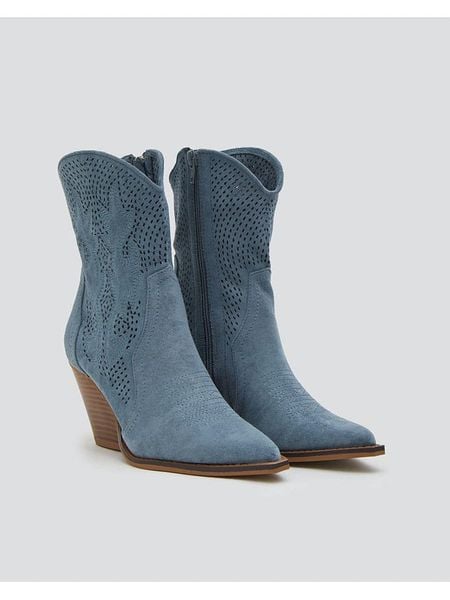 Bellucci Botki w kolorze niebieskim na obcasie rozmiar: 40. Niebieskie botki damskie Bellucci, eleganckie, bez obcasa, na obcasie, bez zapięcia. Za 139.95 zł.
