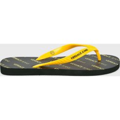 Versace Jeans - Japonki. Żółte klapki i japonki męskie Versace Jeans, z jeansu. W wyprzedaży za 99.90 zł.