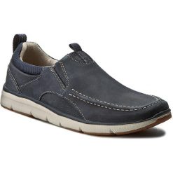 Półbuty CLARKS - Orson Row 261259567 Navy Nubuck. Niebieskie półbuty męskie Clarks, z materiału, bez zapięcia. W wyprzedaży za 299.00 zł.