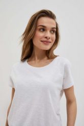 T-shirt z wiązaniem w pasie biały. Białe t-shirty damskie MOODO, xxl, bez wzorów, z bawełny, bez kołnierzyka. W wyprzedaży za 23.99 zł.