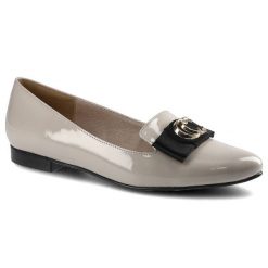 Beżowe Czółenka Karino Damskie Eleganckie Półbuty. Brązowe czółenka damskie Karino, bez wzorów, ze skóry, eleganckie, bez obcasa, na płaskiej podeszwie. Za 205.00 zł.