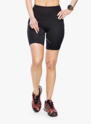 Spodenki damskie Super.natural Alpine Active Short. Czarne szorty damskie Super.natural, bez wzorów, z materiału, z podwyższonym stanem. Za 224.39 zł.