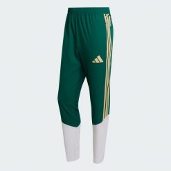 Spodnie reprezentacyjne Włochy 26 Tiro. Zielone spodnie materiałowe męskie Adidas, bez wzorów, sportowe. Za 279.00 zł.