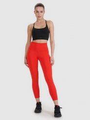 4F Legginsy treningowe 7/8 z wysokim stanem damskie - czerwone XS. Czerwone legginsy damskie 4f, s, bez wzorów, z dzianiny. W wyprzedaży za 99.99 zł.