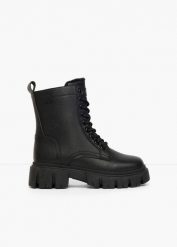 Kozaki sznurowane Tom Tailor, z profilowaną wkładką. Czarne kozaki damskie bonprix, bez obcasa, na platformie. Za 219.99 zł.