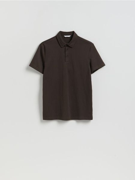 Koszulka polo slim - ciemnobrązowy. Brązowe koszulki polo męskie Reserved, l, bez wzorów, z bawełny, bez ramiączek. Za 89.99 zł.