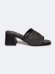 Klapki damskie eleganckie na obcasie czarne RR274147 906. Czarne klapki damskie Big Star, bez wzorów, bez obcasa, na obcasie. Za 199.99 zł.
