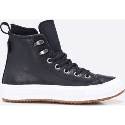 Converse - Trampki Chuck Taylor. Czarne trampki i tenisówki damskie Converse, bez wzorów, z gumy. W wyprzedaży za 219.90 zł.