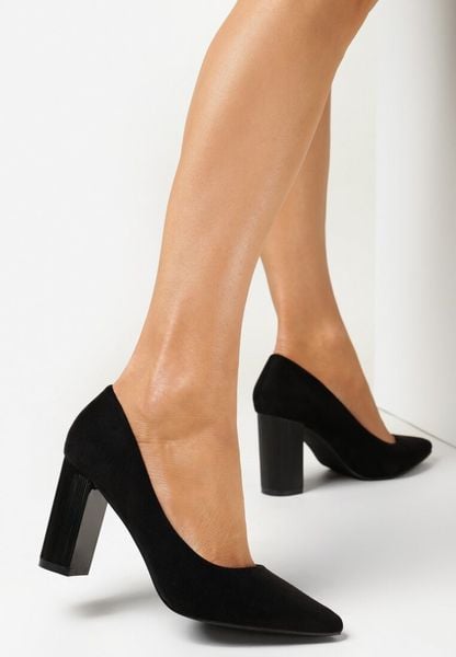 Czarne Czółenka na Wysokim Słupku ze Skórzaną Wkładką Nisho. Czarne czółenka damskie Born2be, bez wzorów, ze szpiczastym noskiem, bez obcasa, na słupku. Za 99.99 zł.