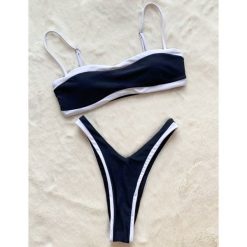 Dwuczęściowy strój kąpielowy z odważnym wycięciem Fransien. Białe bikini damskie Intica, bez wzorów. Za 159.00 zł.