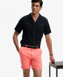Superdry Premium Regular chino szorty slim – Torch Flame Orange. Brązowe szorty męskie Superdry., bez wzorów, z bawełny. Za 280.40 zł.
